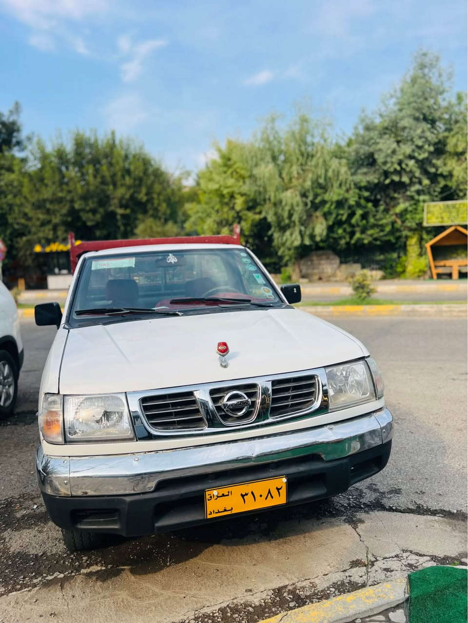 نیسان پیکاب ٢٠٠٠ تاک ٤قولاب ناوسور چەمچەکەی لەگەڵە کبرێتەی لۆک گێڕو مەکینەی لۆک پێشی تازە داگیراوە کلاج و عەینەی لۆکە  هەمەو گیانی بەشەرت یەک دینار مەسرەفی نی سەیارەکە علوجە ماڵی مەدەنی بەشەرت تەبرید و پاوەر نیە سعری ٤١ گەڵاو مەجالێکی زۆر کەم ***********
