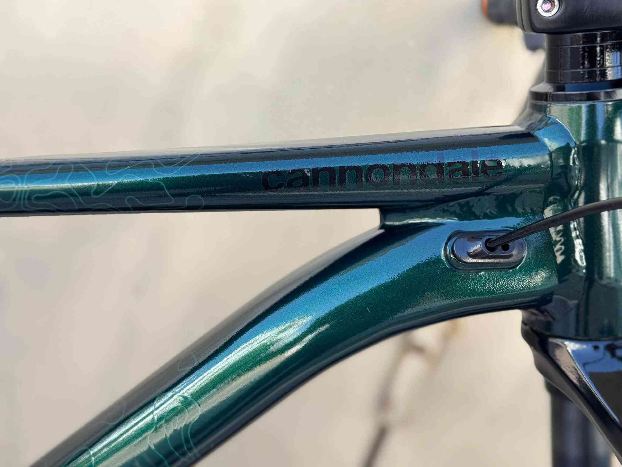 بايسكل / امريكي 

ماركة /Cannondale 

اورجينال

موديل / 2022

المنيوم 

قياس/ ٢٩ 

فريم / M -L

بريكات هايدروليك دبل بستن
‏shimano tektro

ماشة دبل هايدروليك
ماركة / Rockshox Recon
قياس 35 ملم

١ * ١٢ كير 
‏Sram SX

مكينة خلفي 
‏Sram SX

داخل بايدر / براكيت بوش کبس
‏Sram SX

اطارات / maxxis aspen
قياس 29 * 2.25

ديسك / shimano

سكان كاربون

Dropper

بطيخة صوت عالي 

سعر / ٦٤٠$ 

***********

📍مكان/ سليمانية :- بكرجو جديد - قريب جامع احسان

توصيل موجود لي كل محافظات 🚕

