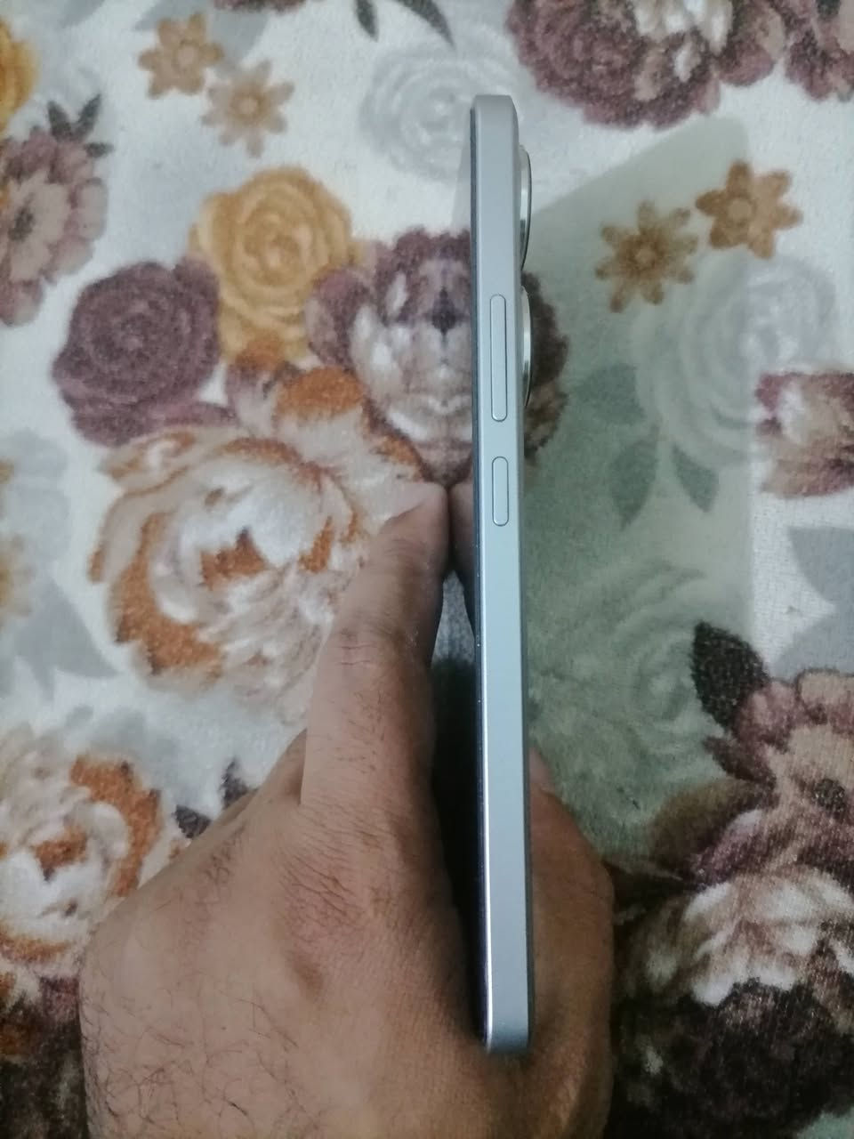 بوكو F6 • ٥١٢ جيجا • ١٢ رام