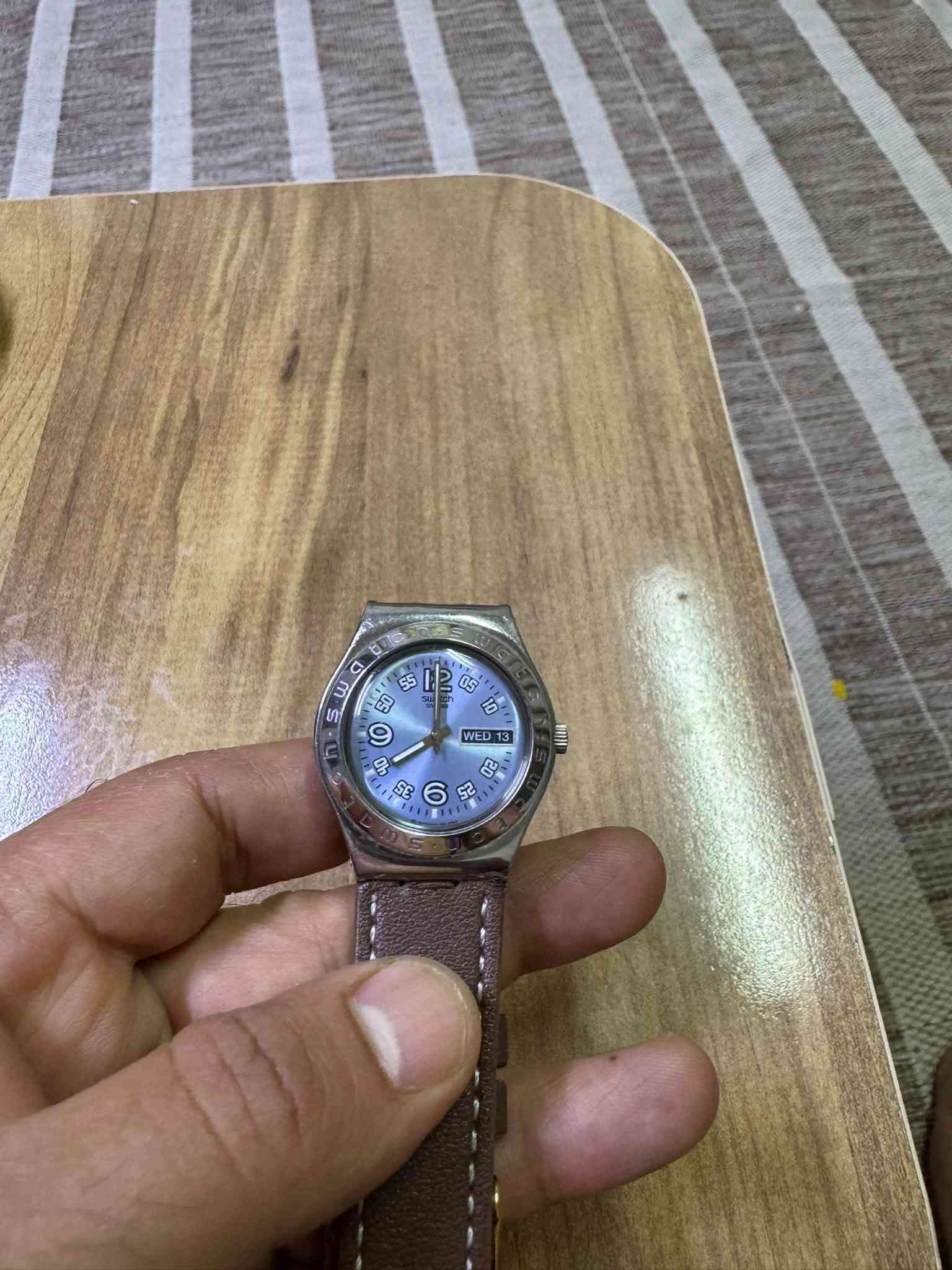 مجموعة ساعات • للبيع
