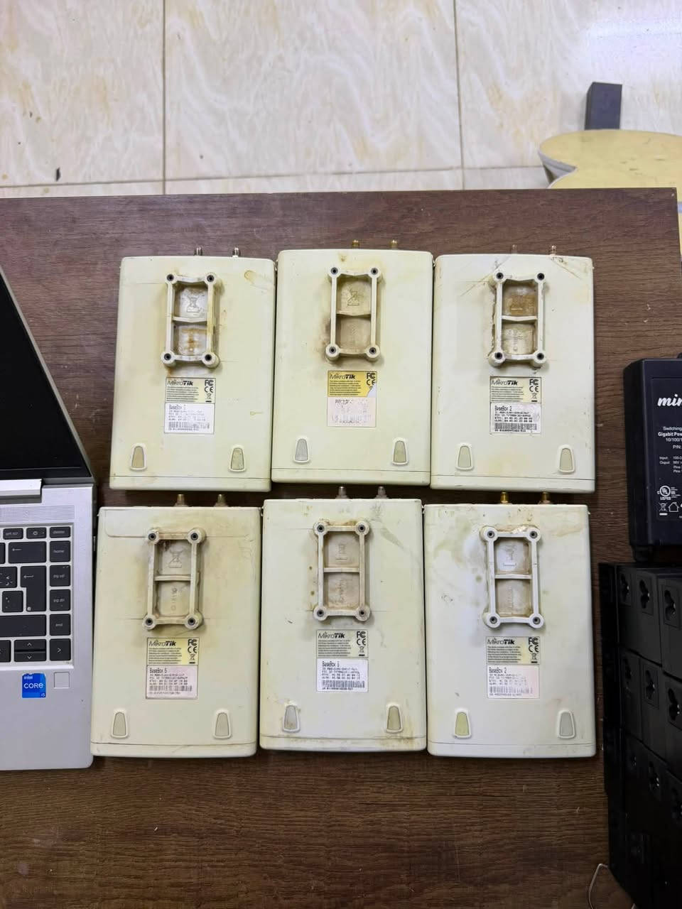 توفر لدى مكتبنا
نانو ستيشن xm m2 سعره25 الف 
راوتر بورد 912 سعره 35 الف 
راوتر بورد m2 عدد 2 سعره القطعه 35 الف 
يوجد لدينا توصيل لكافة المحافظات 
***********
