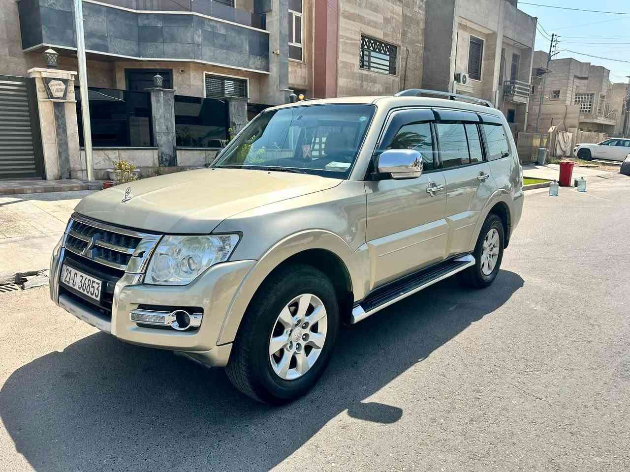 سلام عليكم
باجيرو 2018 لون ذهبي رقم سليمانية مكانه بغداد 

مكفولة بدون صبغ او ضرر او تعديل بيها شبر بالدعامية الامامية فقط

ماشية 150 الف كيلو متر 

خليجي وارد كويتي

مكينة 3500 المرغوب

نظيفة جداً وما ناقصها مصرف سيارة مال بيت

مواصفات 

فتحة سقف 
سبعة راكب 
دفع رباعي 
سنتر لوك 
تحكم ستيرن
جامات كهرباء
كشاف ضباب امامي 
كشاف ضباب خلفي 
مثبت سرعة
مانع انزلاق 
تخم تاير ياباني
بطارية جديدة 
مكينة بلادية مكفولة 

سعر 190وبيه مجال بسيط

رقم تلفون 

***********
