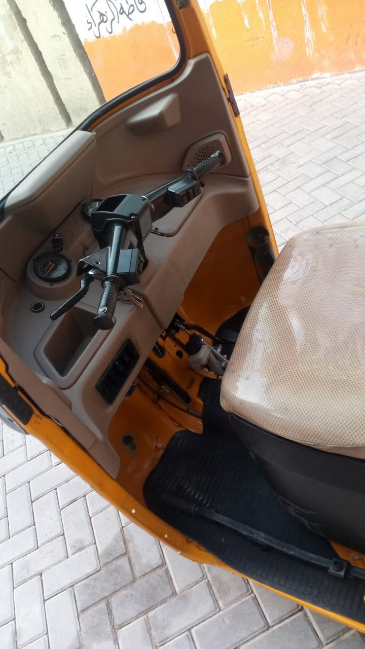 سلام عليكم تكتك لبيع 22 حلوه نضيفه بيه بارد بل لغد بيه بارد بل باب مال مكينه رايده 9800 وبيه مجال شراي يخابرني ***********
