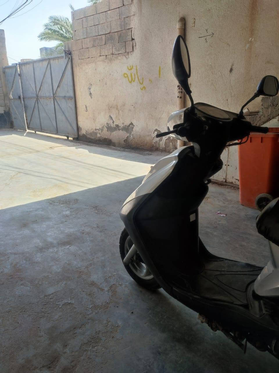 سلام عليكم خوان دراجه لكزز نوزل دراجه حلوه ونضيفه ولفات كلشي كامل بيه ما بيه شي نقص 750 مكاني ابو الخصيب مهجران رقم لهاتف*********** مكلف بل نشر تصل ع رقم
