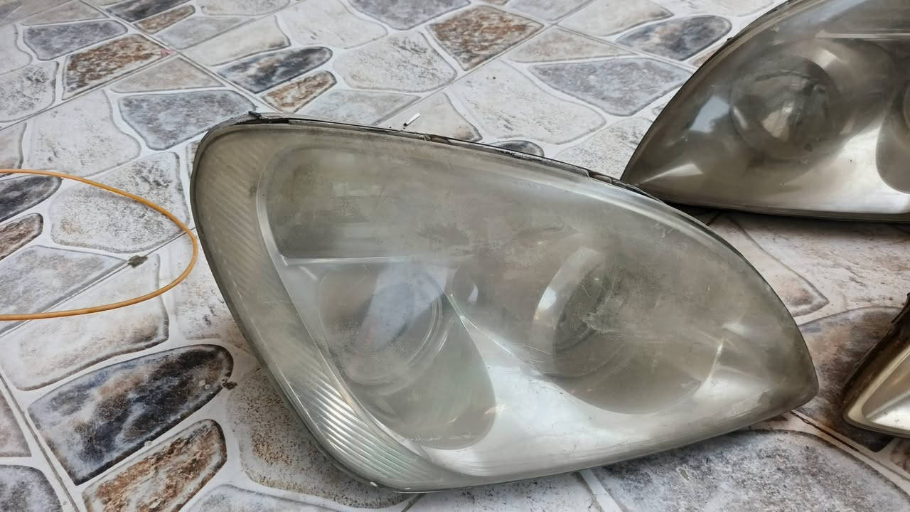 السلام عليكم ماصدات كارنز
ثنين جهت سايق و تك جه الصدر + بكلايت جهت الصدر 

قيم بما يرضي الله تواصل ***********

