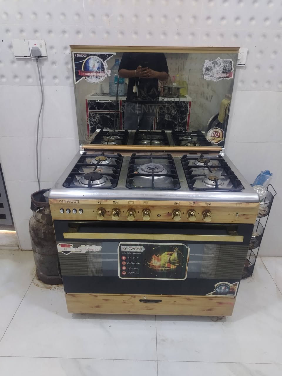 طباخ للبيع جديد صارلة شهر نضيييف قد هذا رقمي ***********
