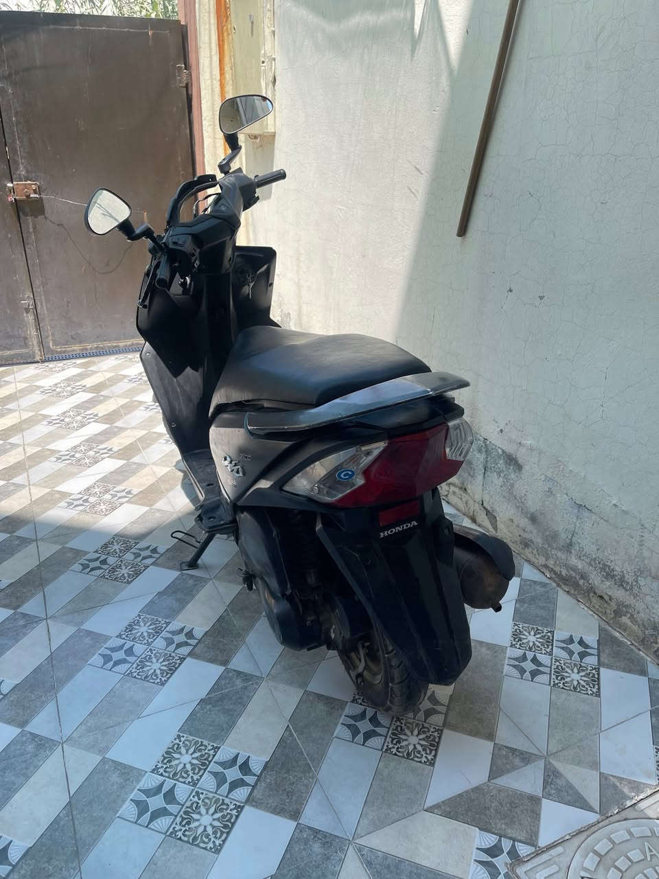 دراجه هوندا للبيع بسعر مناسب ٢٦٠وبيه مجال 
***********
