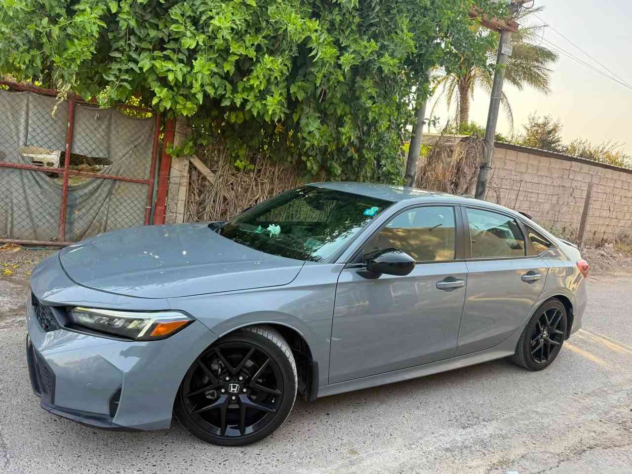 السلام عليكم هوندا سيفيك سبورت 2025
Honda Civic sport 2025
السياره مال جناي فول نظافه للاخير كلشي بيها جديد ماشيه 42 الف فقط
رقم صلاح الدين انگليزي
كير محرك تدفئه تبريد كهربائيات كلها بشرط
رادار طرق خارجيه
مثبت مسار
مثبت سرعه
بريك اوتو
فول تحكمات
مستوردها على ايدي اي اشارة اعطال ماكو
 صور الحادث مرفقه بالمنشور
سياره ما بيها مصرف ربع دينار  السعر 155 وبيها مجال للطيبين اتصل وتدلل

‭***********‬
