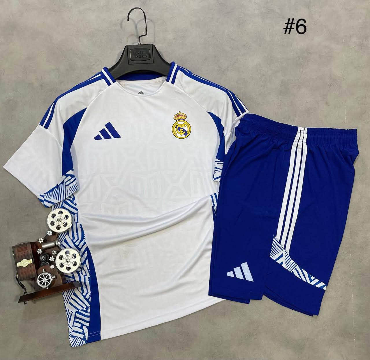 تراك برمودة 
شعار جلاتين اصلي 
سعر قطعة 15 الف 
👆☄️👆☄️👆☄️👆
قياس L-Xl-2L-3L
كمية محدودة 
توصيل جميع محافطات العراق 5 الف 
***********

نص مكتوب في الصور:
- #6