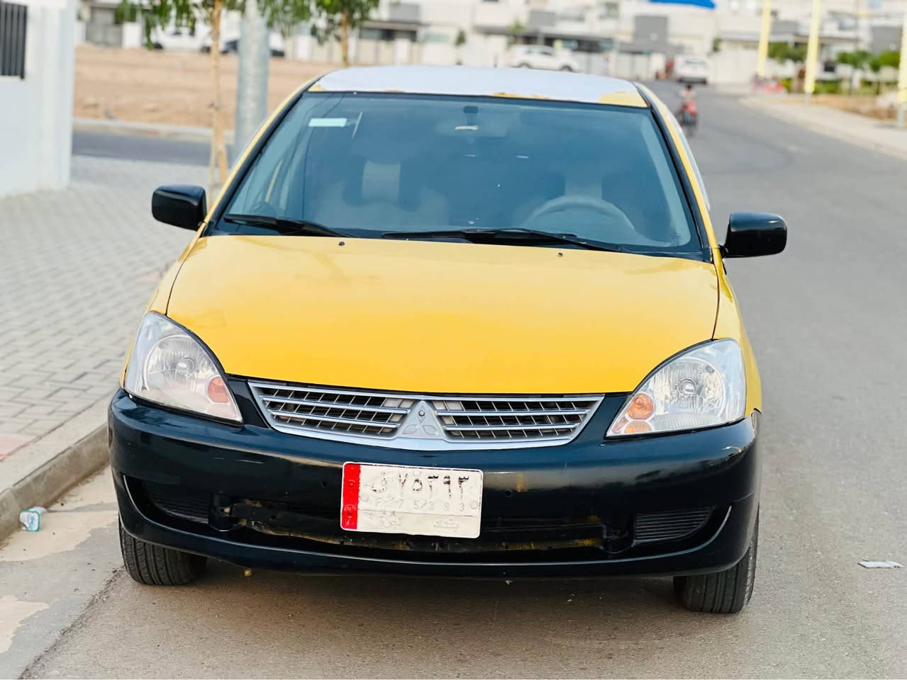 لانسەر 2010
گێڕی بەشەر مەکینەی تازە تەشفیتە 
تەبرید سارد بەشەرت 
چوار تایەی تازەی لەسەرە
گێڕ تەرح 
سەنەوی کارتۆنی 
دەعەمێکی پێشی هەیە زۆر نیە 
یەک تۆز کاڵ بونەوەی هەیە
سعری ٣٦گڵاو معامەلەیەکی کەم 
*********** كالار, السليمانية
