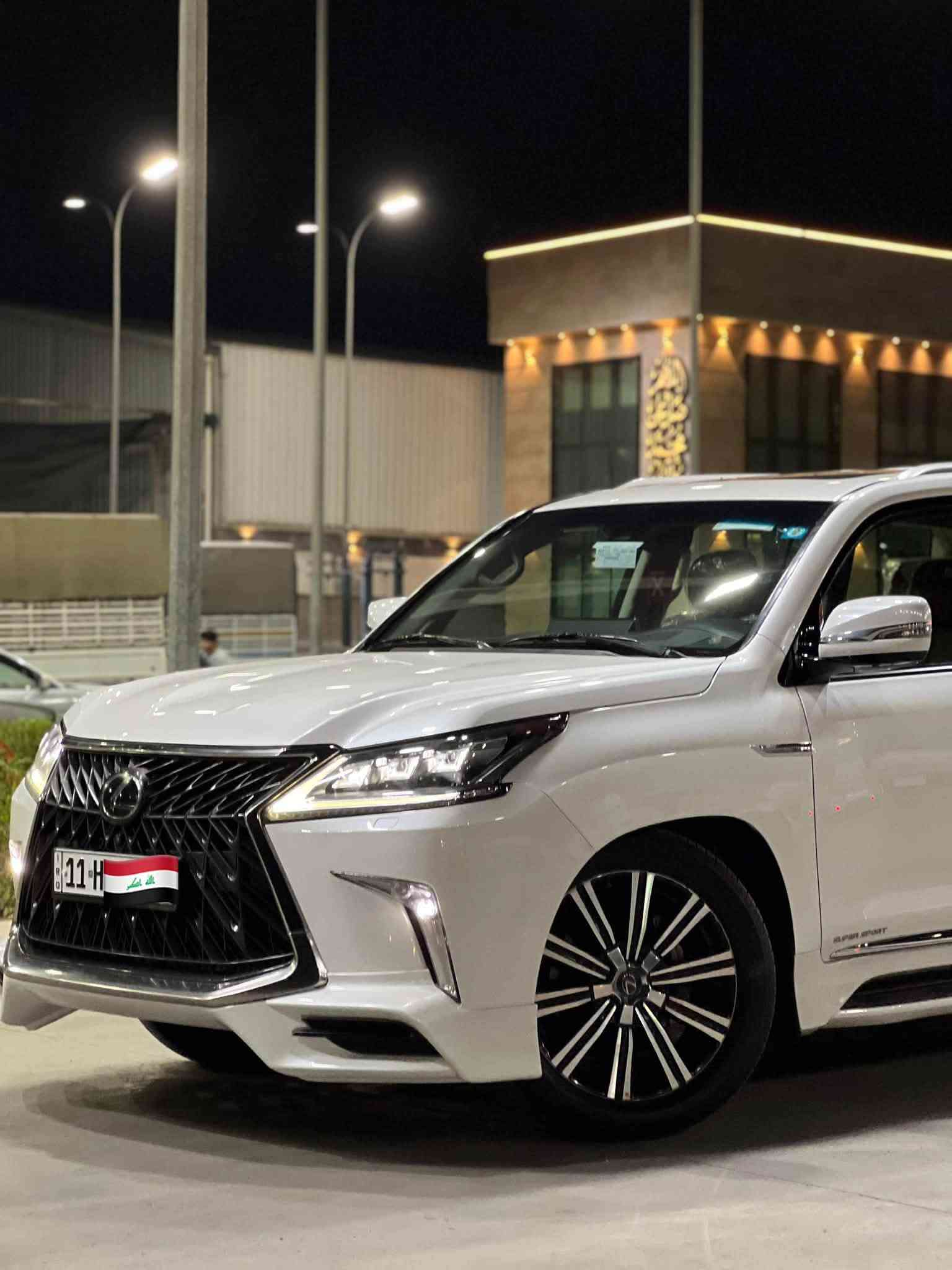 السلام عليك👋🏻👋🏻👋🏻

للبيع 

LX570 لگزز بريم 

سنة الصنع:2019 

خليجي 

عداد المسافه:110000 KM

ثلاث 3 قطع صبغ 

والباقي كفاله عامه 

كير محرك شرط 

الملكيه:بأسمي شخصياً 

سعر السياره 55000$ 

مكان السياره:بغداد الرصافه

للاتصال
***********
***********
