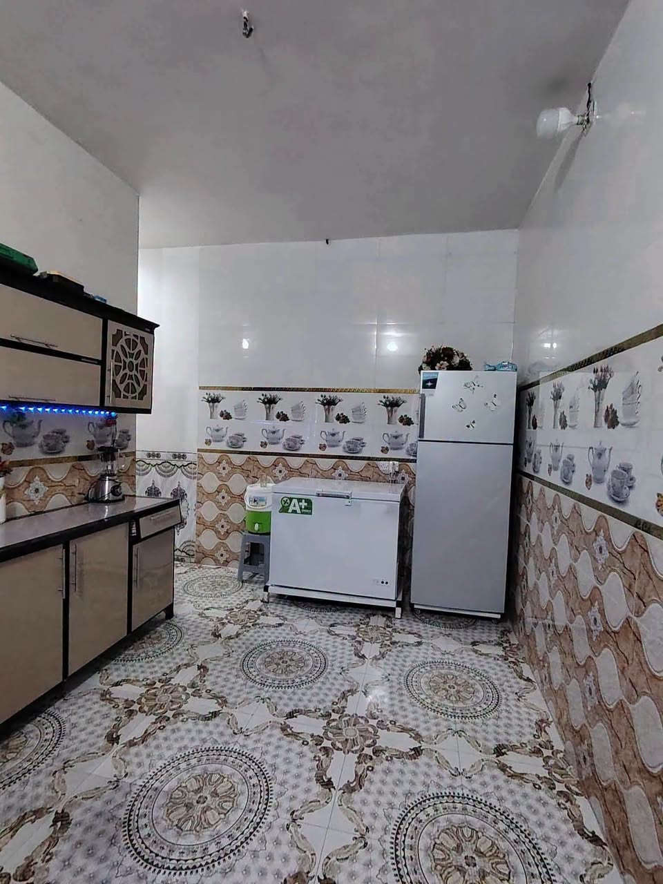دار للبيع 100متر الواجهه 5متر طابق ونص درج داخلي 
طابو  صرف الموقع : حي العسكري منطقة ال 77 
قرب مدرسه الشهامه
السعر80 بيه مجال *********** ☎️
