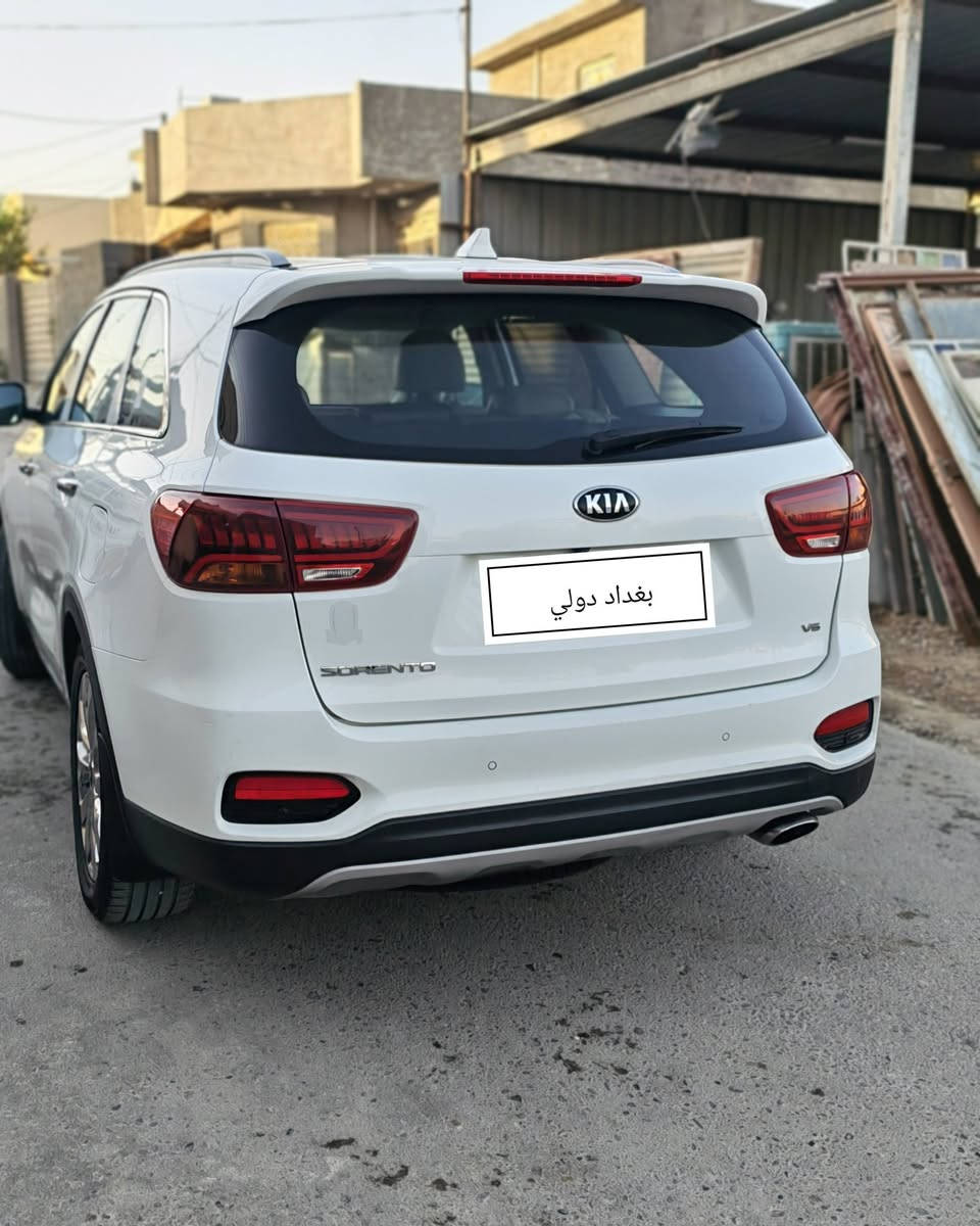 السلام عليكم كيا سورنتو  2019 خليجي
محرك V6 محرك 3500
رقم بغداد دولي بسمي سنويه لل2031
ماشيه 76 الف كيلو متر  فقط 
_بصمة تشغيل
_نضام ترحيب 
_حساسات أماميه خلفيه
_اللايت زنون عالي ناصي
_شاحن وايرليس
_كامره أصليه دواره 
_كراسي 2 كهرباء الأماميات
_ 3قطع تبريد
_تحكمات  ستيرن
_سبعه راكب 
_ويل كب نيكل
_بصمه ابواب 
_ترحيب بالمري والأنارة 
_كشنات جلد
_جنطه كهربائية
_مري شفط وأشاير بل مري
_بردات ابلادية
_اربع انظمه قياده 
السعر /227 وبيه مجال 
مكان السيارة الدجيل
للاستفسار
/***********
/***********
