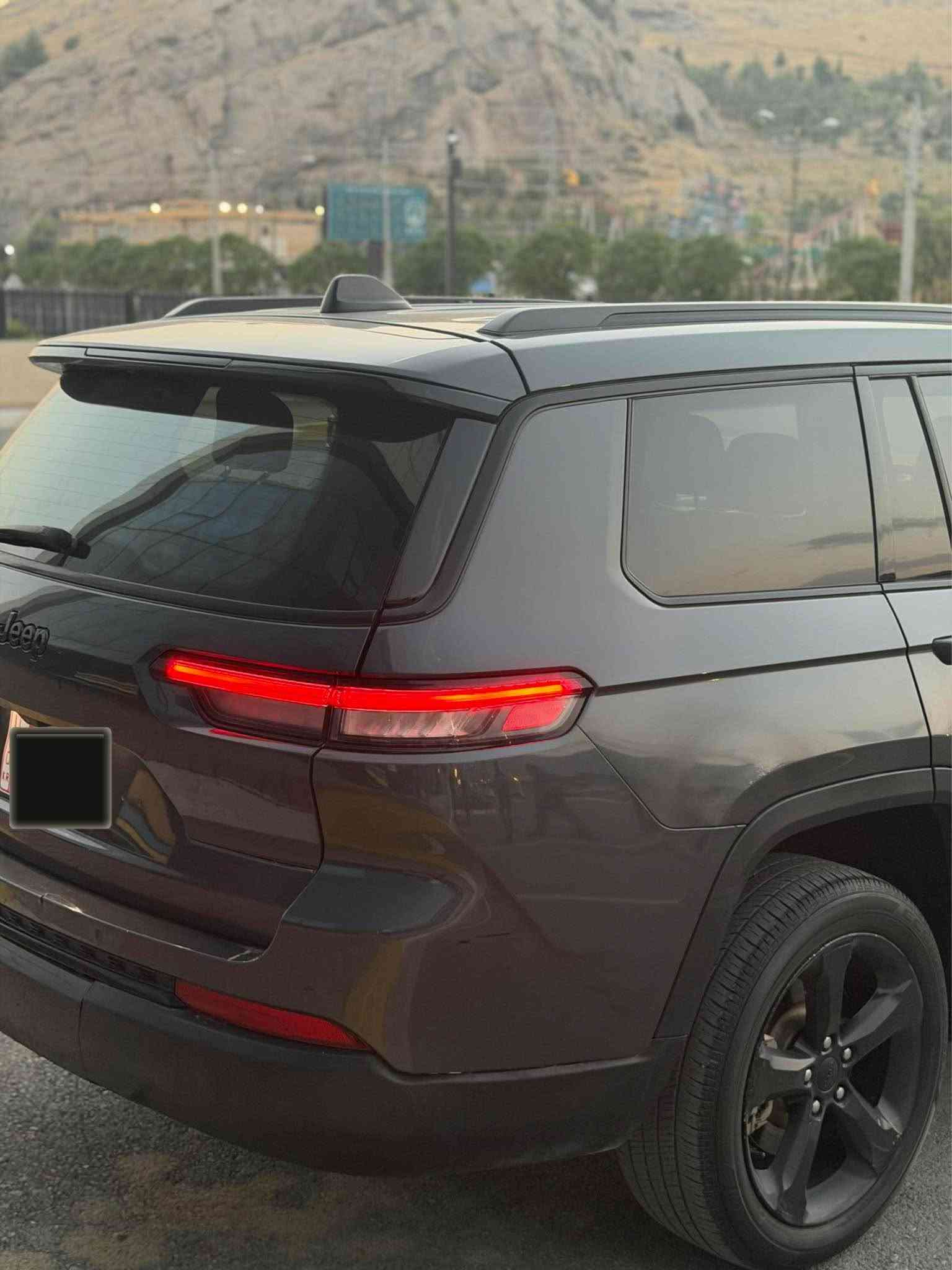 بسم اللّٰه الرحمن الرحيم
بەناوی خودای گەورە 
Jeep gran cheroke 2024 4*4 
*********** 
*********** 
جیب گراند چیرۆکی ٢٠٢٤ 
سەیارەکە فول فول مواسەفات 
٧ نەفەری دەبڵ ئەکسل 
شاشە کامیرا ڕادار ٣٦٠ پلە سلایت
کوشن کارەبا کوشن جلد هیتەر سوکان هیتەر ئاوینە ڕادار حاسە 
سی مۆدی لی خورین 
Eco Normal Sport 
لایت لید زینۆن گێچ ئەلیکتۆرنی ئەوتۆ ستار ستۆپ شاشە گەورە 
سندوق شەفت سەیارەکە فول فولە 
وەک بۆیاخ سەیارەکە بی بۆیاخە  سێ پارچەی لای سەکن گۆراوە بە بیلاد بی ناو گرتین 
ئەرباگ بەس شان تەقیوە 
٥٦ هەزار مایل ڕۆشتوە 
سەیارە زۆر جوانە هەموو شتی بەشەرت 
سەیارەکە رەقەم کاتی بەشەرتی رەقەم سێ مانگ کاتی لەگەڵە 
ڤایبەر وەتس ئەپ 
***********
*********** السليمانية, العراق
