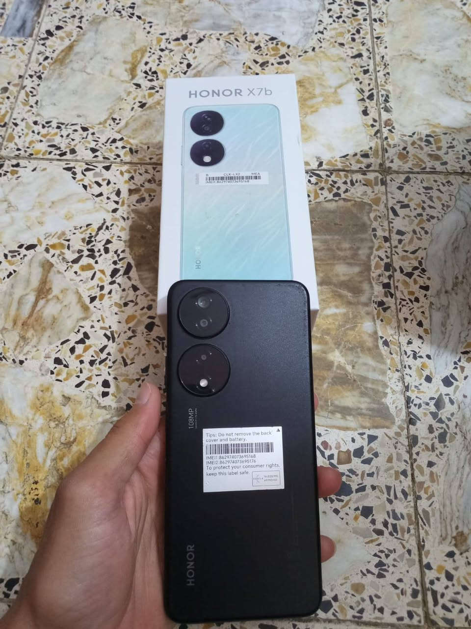 السلام عليكم
موبايل HONOR آكس 7b ذاكره 256 جهاز نضيف ويا 6 كفرات وشاحنه والكارتونه. 

السعر 300 وبي مجال بسيط. 

للاستفسار مراسله الصفحه او الاتصال على الرقم 

: ***********.

