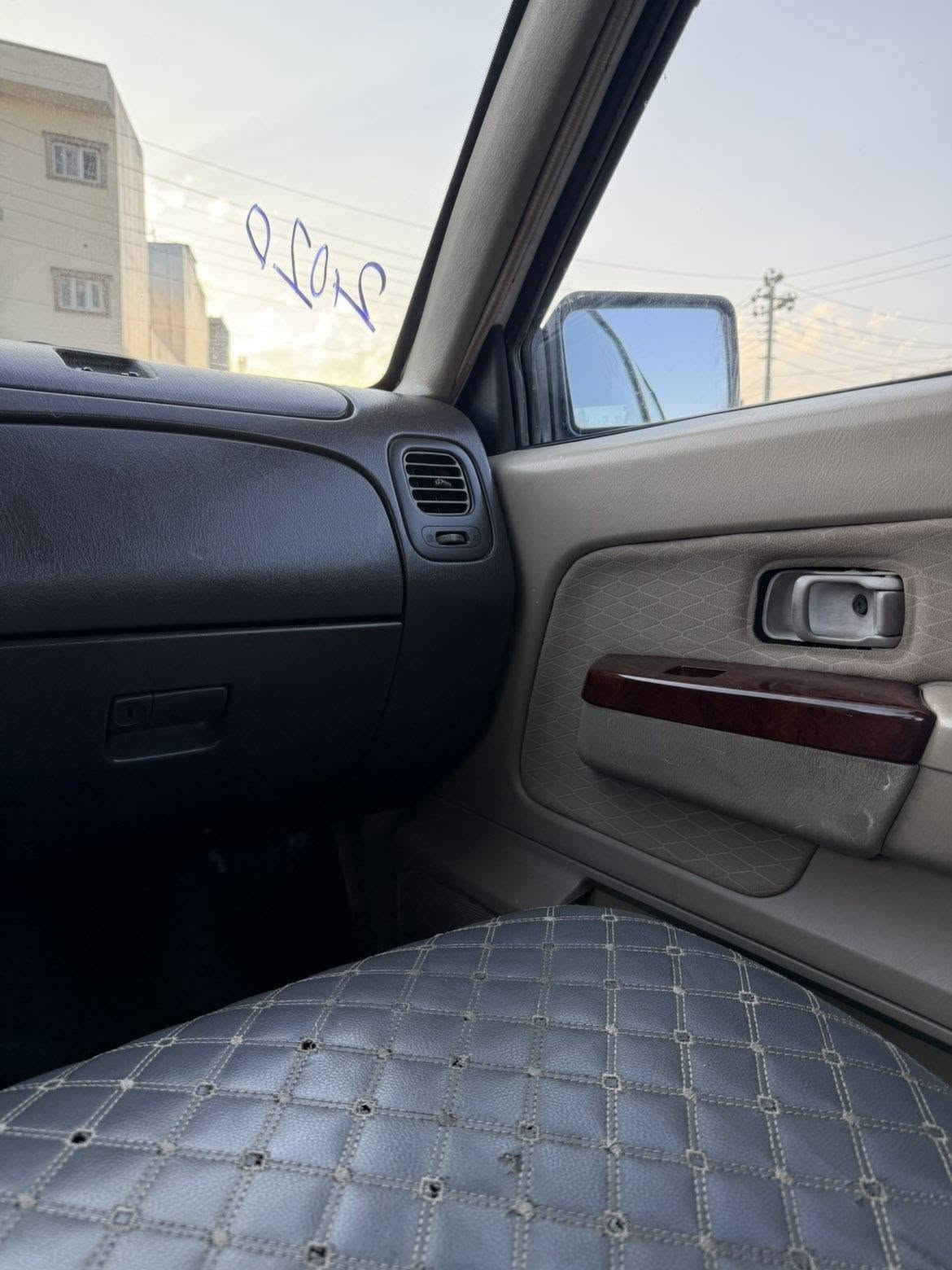 نيسان • ٢٠١٠ • جير خربان