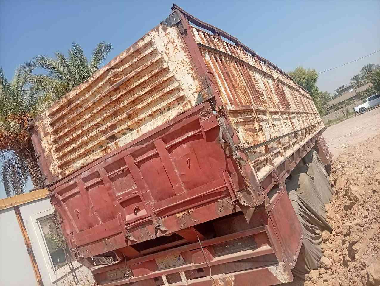 سلام عليكم عربانه حداديه للبيع طول 60-13 شاصي16 حدادي اربع دناكير مدور 16 عربانه حلوه يرادلها بس صبغ 
***********//***********
