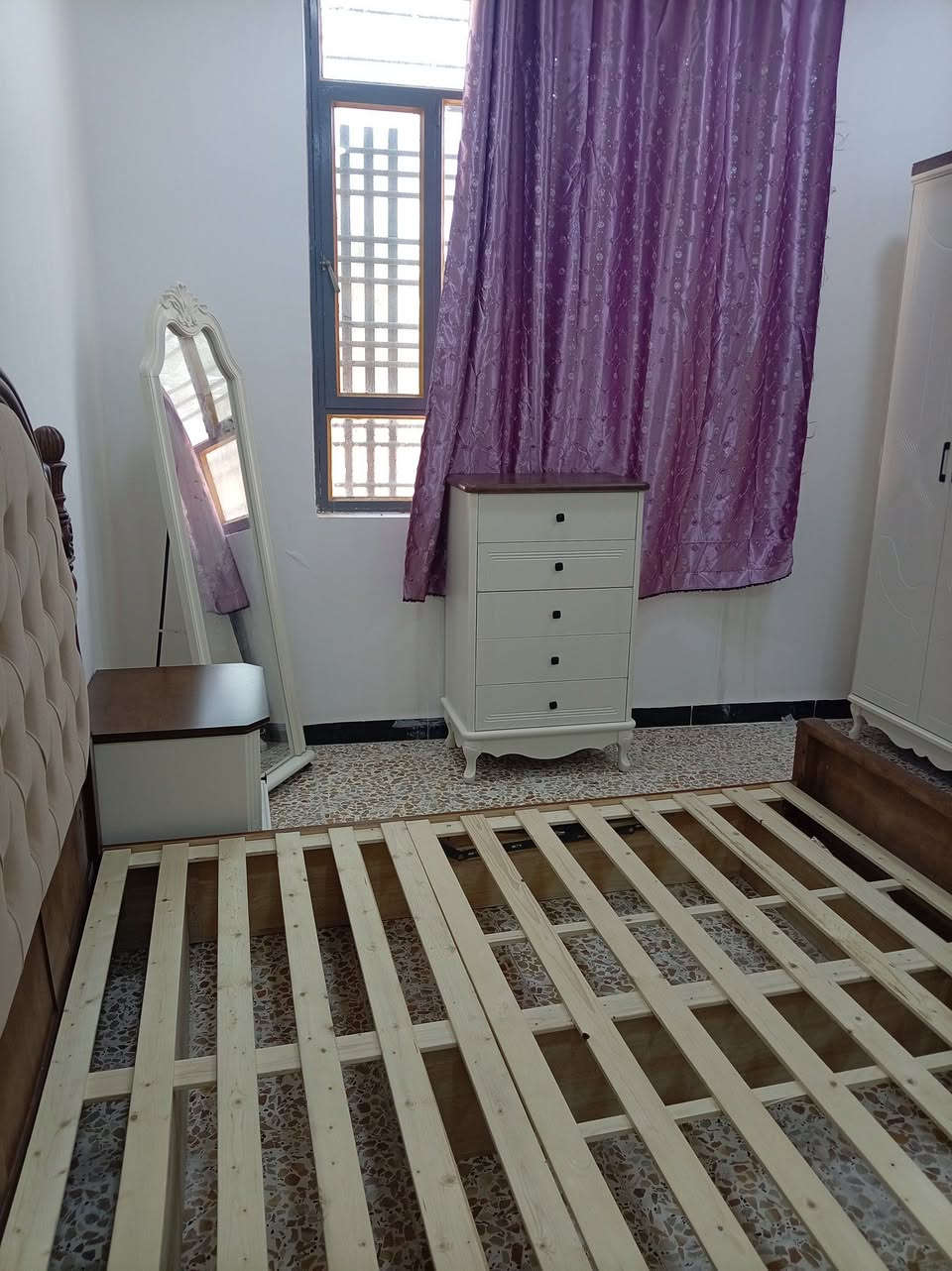 نجار غرف نوم تركي صيني عراقي مصري
معا كادر فني تركيب وتصليح جميع انواع غرف نوم
***********
*********** واتساب
معا كيه حمل نقل جميع محافظات
