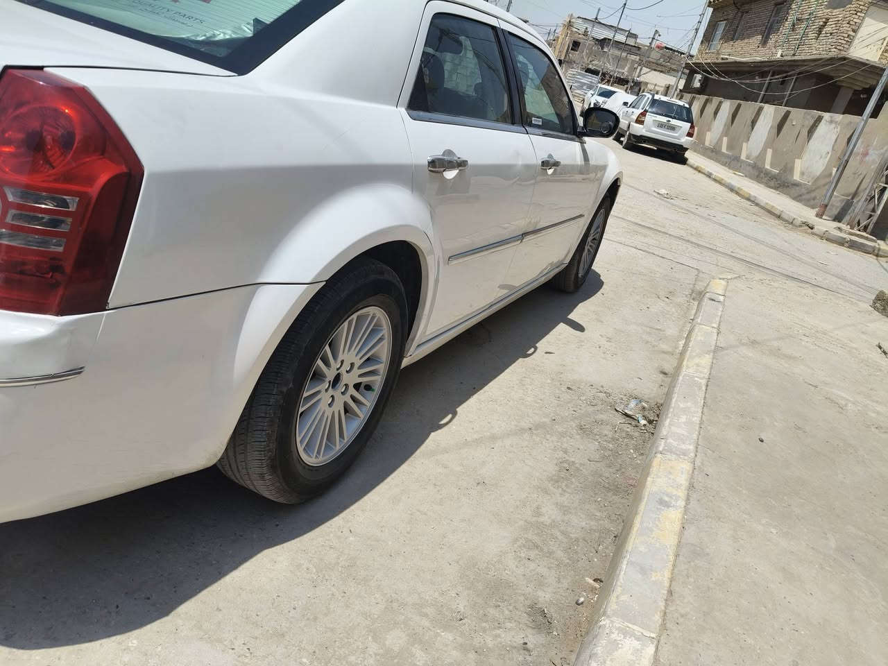اوباما 2010 كنديه محرك  3500   ومكفوله گير ومكينه تحكمات كشن وشاشه تحكم لمس وكامره خلفيه مع دوران وحساس مبدل صالصه مبدلات رديتر جديد منظومة زنون شرط نهار خير من الله   حساسات كله تبديل فيتبام  ابلادي وبارد  الجاملغ الامامي الاباب بي قليل خياس  موجوده صورتها 
تبريد ثلج تخم تايرات جديد و ويلات جدد
الرقم  بصره السنويه بأسمي ما ساقطه  تحويل ثاني يوم مروس حساب القناعه
***********
