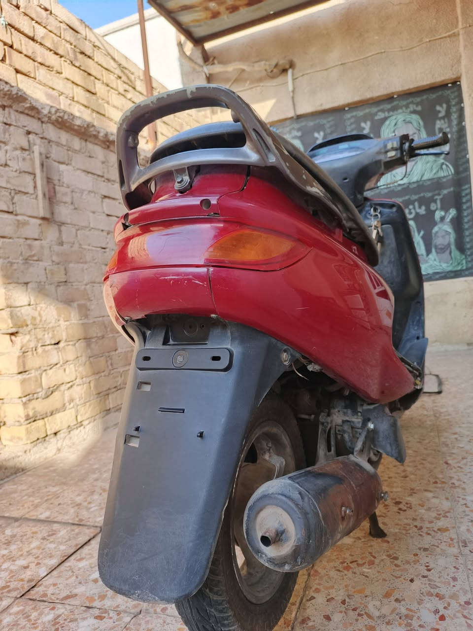 فراشه للبيع الدراجه مجفته كهربائية شغاله وبيه اوراق المعرض السعر 280 وبيه مجال الرقم ***********

