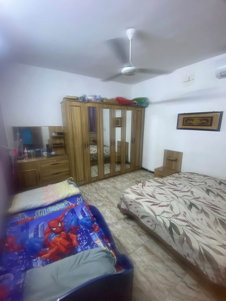 سلام عليكم غراض منزل للبيع مكاني بغداد حي الجهاد ***********
