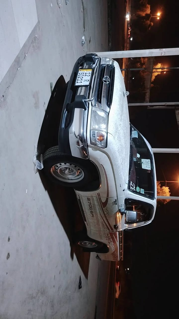سلام وعليكم بيكم 2002 جمره بدون صبق بدون بارد وضع شركه حار بارد دبل رون داخل حمر رقم نينوى دولي شرط تحويل سعر 135  وبيهه مجال بصيط ***********
