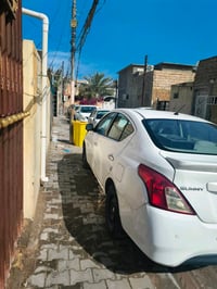 عندي صني 2020 للبيع  لون ابيض بيه باب وباردات وطلعلي صوت بل محرك بس كل...