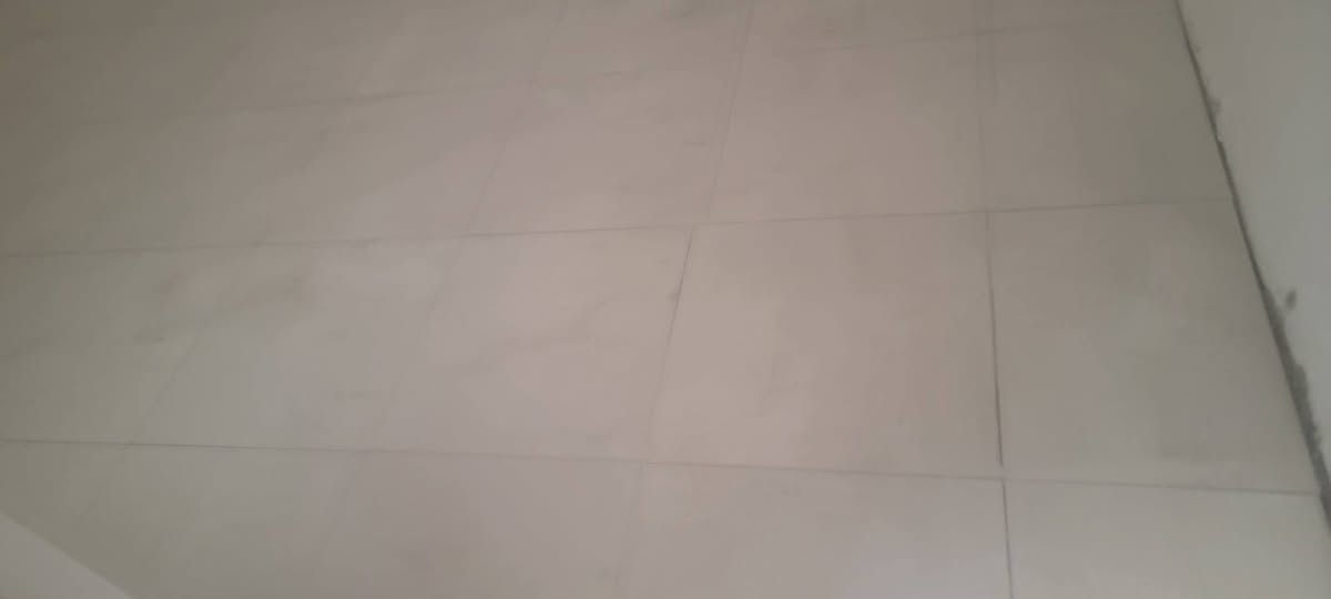 سراميك ارضي وجداري • تسليم مهندس • متفرغ حالين
