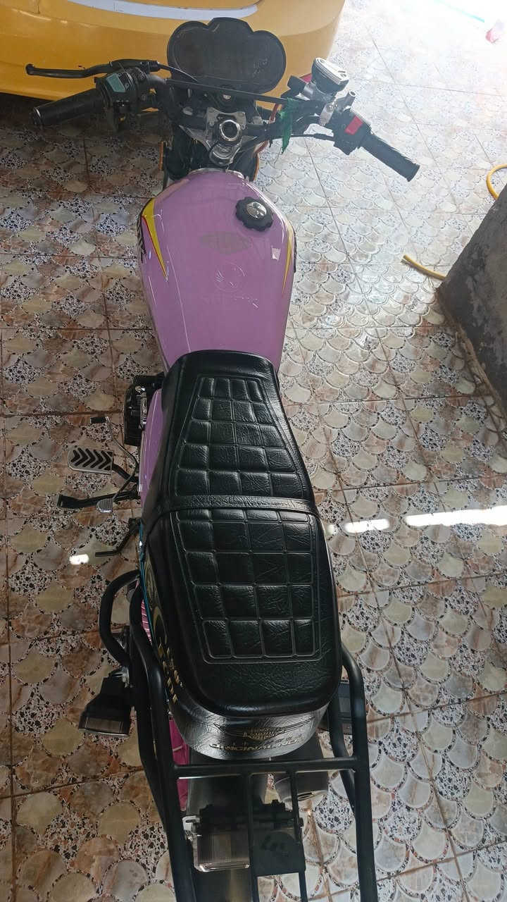 السلام عليكم درجة لبيع سيفان موديل ٢٥ دراجه نظيفه ما ناقصها اي شيء ماكينه 150 ما ناقصها برغي على وضع مال وكيل مكاني حله شارع ٨٠سعر775وبيه مجال بسيط لرقم***********
