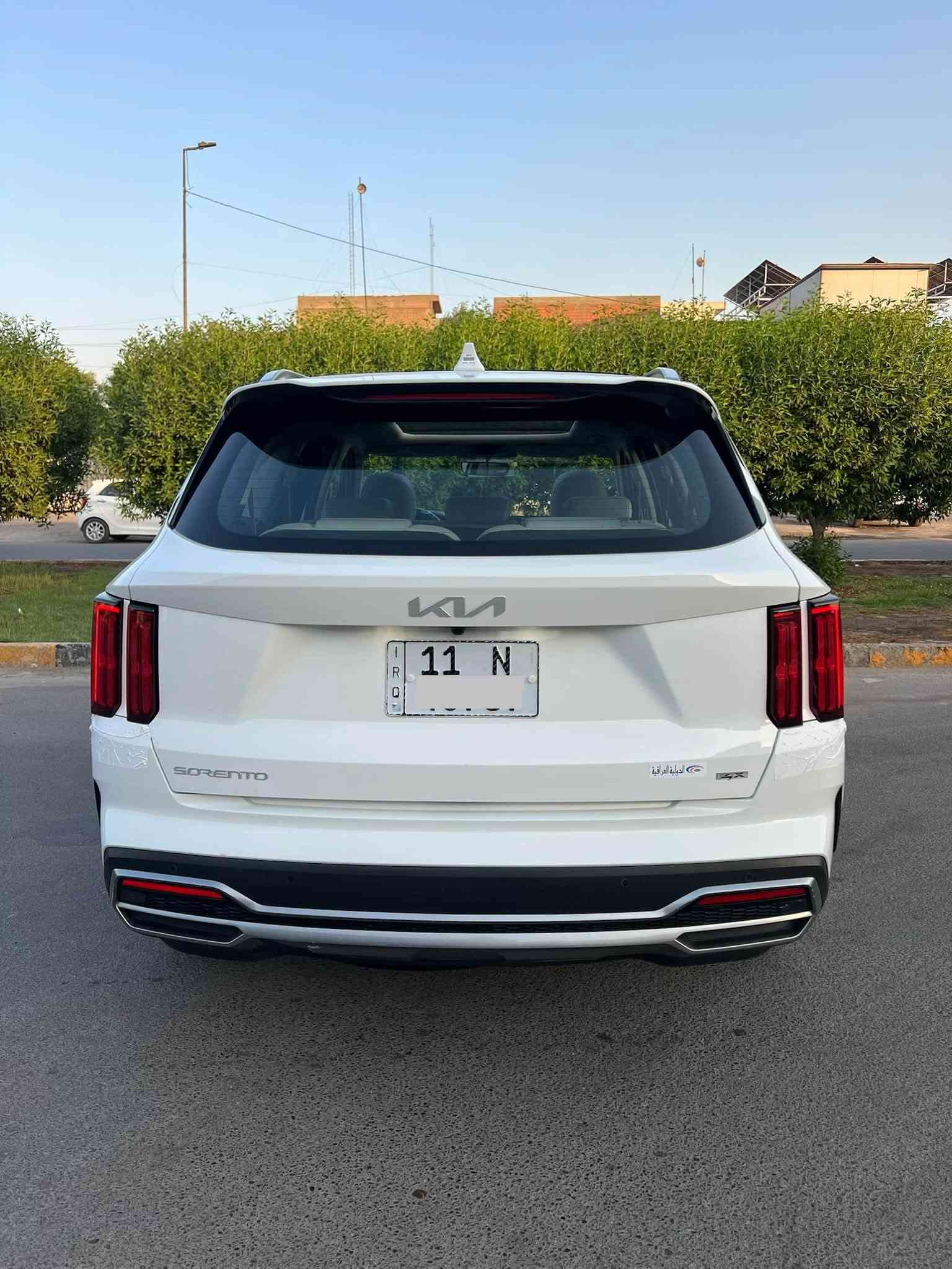 كيا سورنتو موديل 2023 فئة "الفول4x  كامل" (أعلى مواصفات)  دفع رباعي 4WD 
ماشيه ٢٢ الف
 محرك ٦سلندر ٧راكب ٣قطع تبريد بصمة بانوراما كشنين كهرباء جلد حار بارد مرايات كهرباء ٤ كامرات 
كير ماوس ٨ نمر شاشة تحكم استيرن حساس خلفي وامامي لد أمامي وخلفي دبل ايرباك بردات لايت زنون ٤عدسات هند بريك دكمه جنطه كهرباء شاحن لاسلكي دمام بدشبول  شفتات بالستيرن مانع انزلاق مانع انحدار 
  أوتو هولد درايف موود سيارة جديدة وجاهزه كلها على وضع الشركة مكفولة رقم انكليزي سنوية جديدة 
هزه ٢٦ جديدة 
بغداد البلديات للإستفسار اتصل 📞***********
