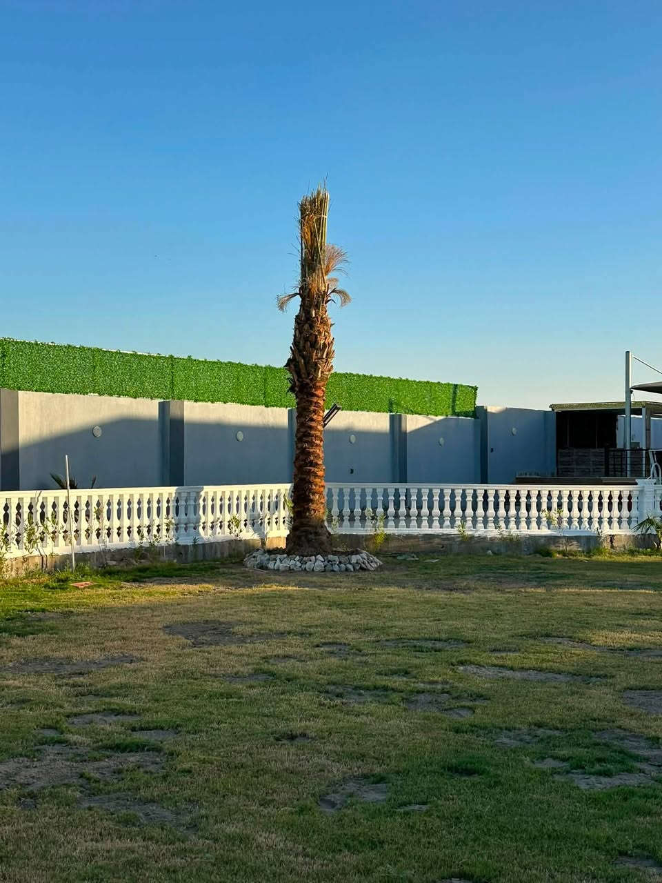 سياج سلام للديكورات والمحجرات والاسيجة
ديكورات الحدائق - Royal fence

ممول . محتوى الذكاء الاصطناعي 

قالب مده وحده بدون جواينات 

(( لا يوجد  عرانيس جاهز  قوالب فقط  ))

#الاستراحات

#اسيجة_ملكية .

#محجرات_كونكريت

#اسيجة_حدائق

#محجر_عرانيص

***********
