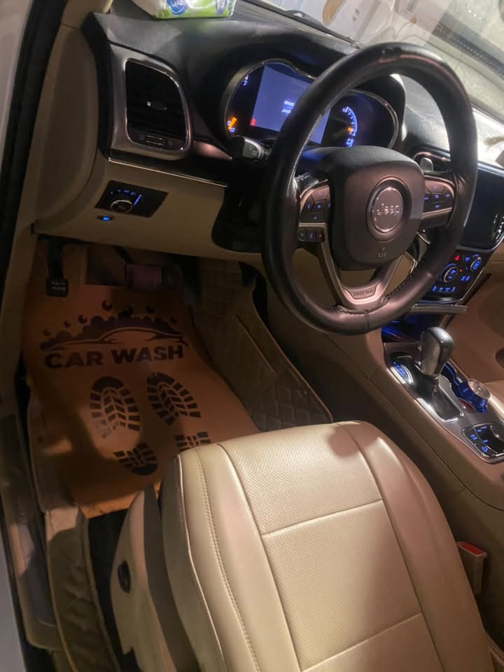 للبيع
جيب 2019
لمتدد بلاص خليجية
فول مواصفات
السيارة نظيفة مكفولة من الصبغ والتبديل بيها بارد بسيط 
رقم بغداد
سعرها 255$
للاتصال ***********
