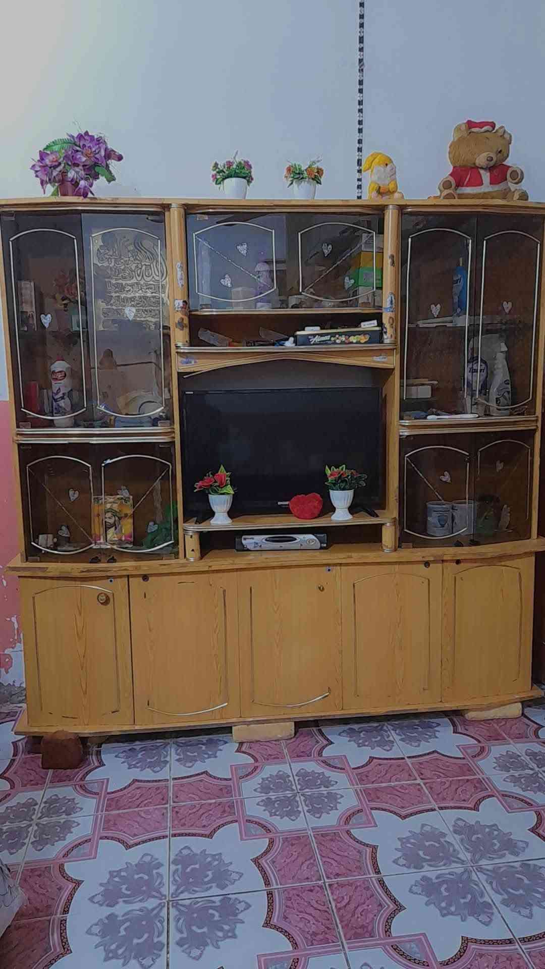 غراض منزليه للبيع كلمن وسعره لتواصل ع خاص او علق ويجيك السعر وخادم 

#المايشتري لايتعبني رحمه الله والديه

نص مكتوب في الصور:
- TECNO SPARK