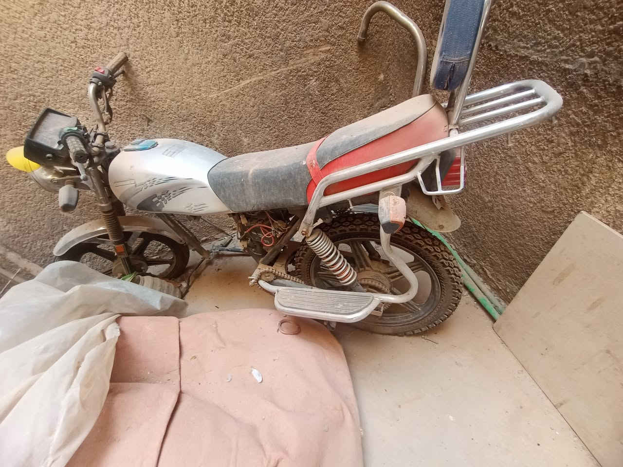 فيوم مكانها النجف تعمير جديد
***********
