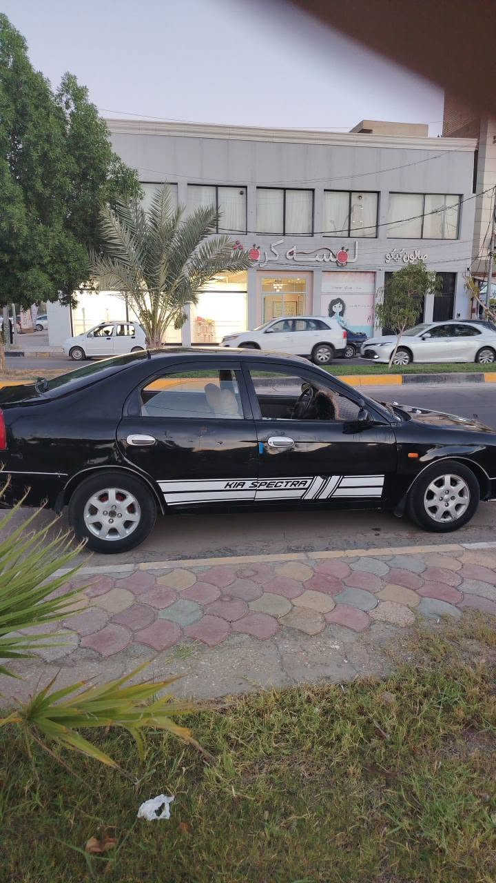 كيا سبكترا موديل ٢٠٠٠ محرك حجم ٢٠٠٠ شاشه وكامره كير اوتوماتيك محرك وكير بحاله ممتازه حداديه جديده باتري جديد سنويه جديده ورقم انگليزي السياره باسمي وتحويل ثاني يوم سعر ٢٨ ورقه وبيها مجال للطيبين عنوانها كربلاء يرجى الاتصال على الرقم بي واتساب  *********** كربلاء, العراق
