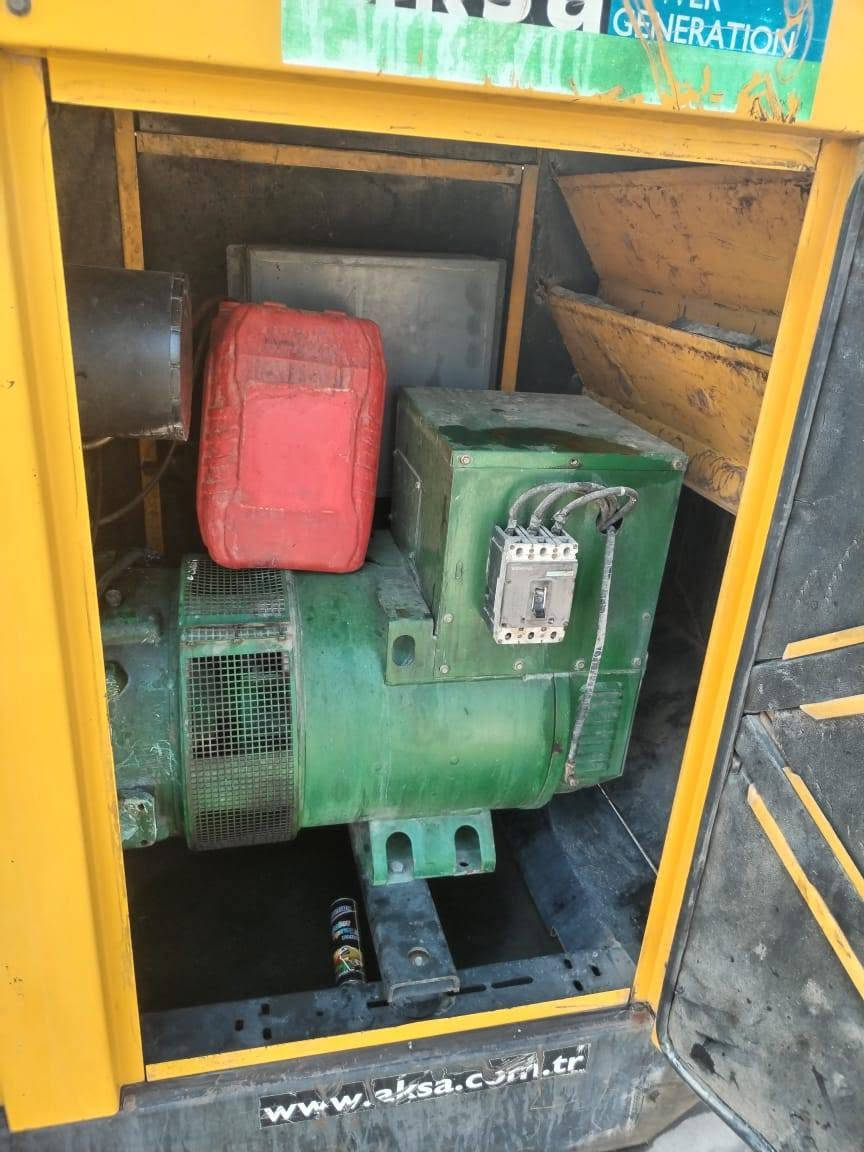 السلام عليكم ورحمة الله
مولد جون دير 100KV
مولد ستندر 
السعر 50 وبي مجال قليل
***********
