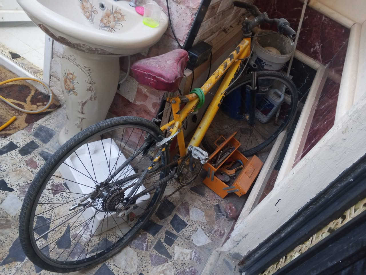 بايسكل رياضي • مكينة ٧ • بريك معطّل