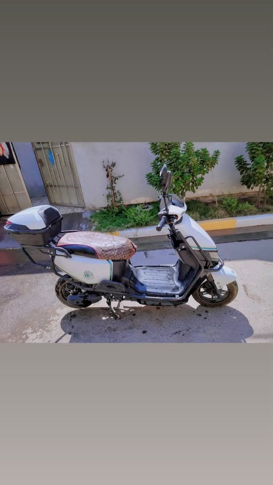 سكنس صقر  3 سرعات  بكR  تشغيل بصمه  لايت زنون  دراجه نضيفه جدا   كامله من كلشي فقط  تخلص شحن بسرعه سعر 350 
*********** وتساب
