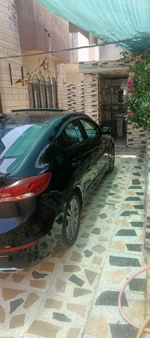 السلام عليكم 
النترا 2018 فول مواصفات امريكي 
تشغيل بصمه 
بصمة ابواب 
محرك دوش 2000 مفتوح شرط لا صرف ولا نفخ 
كير at 
سلايت 
رادارات 
مثبت سرعة 
باتري جديد
طخم تاير جديد 
سنوية الى 2030 باسمي شرط الوكالة والتحويل 
كابون الكتروني 
صبغ البوند وباب السائق 
بيها ملاحظات بارد 
السعر /118
للاستفسار الاتصال على الرقم *********** 
غير متواجد على الماسنجر
