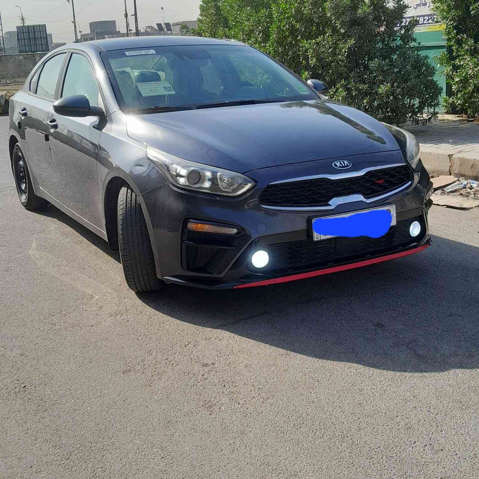 فورتي مديل 20 حادثة دعامية السياره مكفوله من الصبغ والتبديل ليبل واحد 
بس بارد اصبع واحد بالبنيد ايرباكات كله مكفوله 
صور الحادث والسونار بالمنشور  
السياره جديد وجاهزه ممشتغله تكسي ابد 
تخم تاير صاله سبوع من شديته 
باتري جديد وعندي وصولاتهن 
المواصفات نص فول شاشه وكامره وفول تحكمات 
انضمة قياده وتزحلق 
رقم بغداد الدولي تحويل ثاني ويوم 
المكان بغداد الرقم *********** الكير والمكينه مكفولات 
من الفتح

نص مكتوب في الصور:
- 6 / 12 1:1
- 1 / 12 BidCars
- 3 / 12 BidCars
- 10 / 12