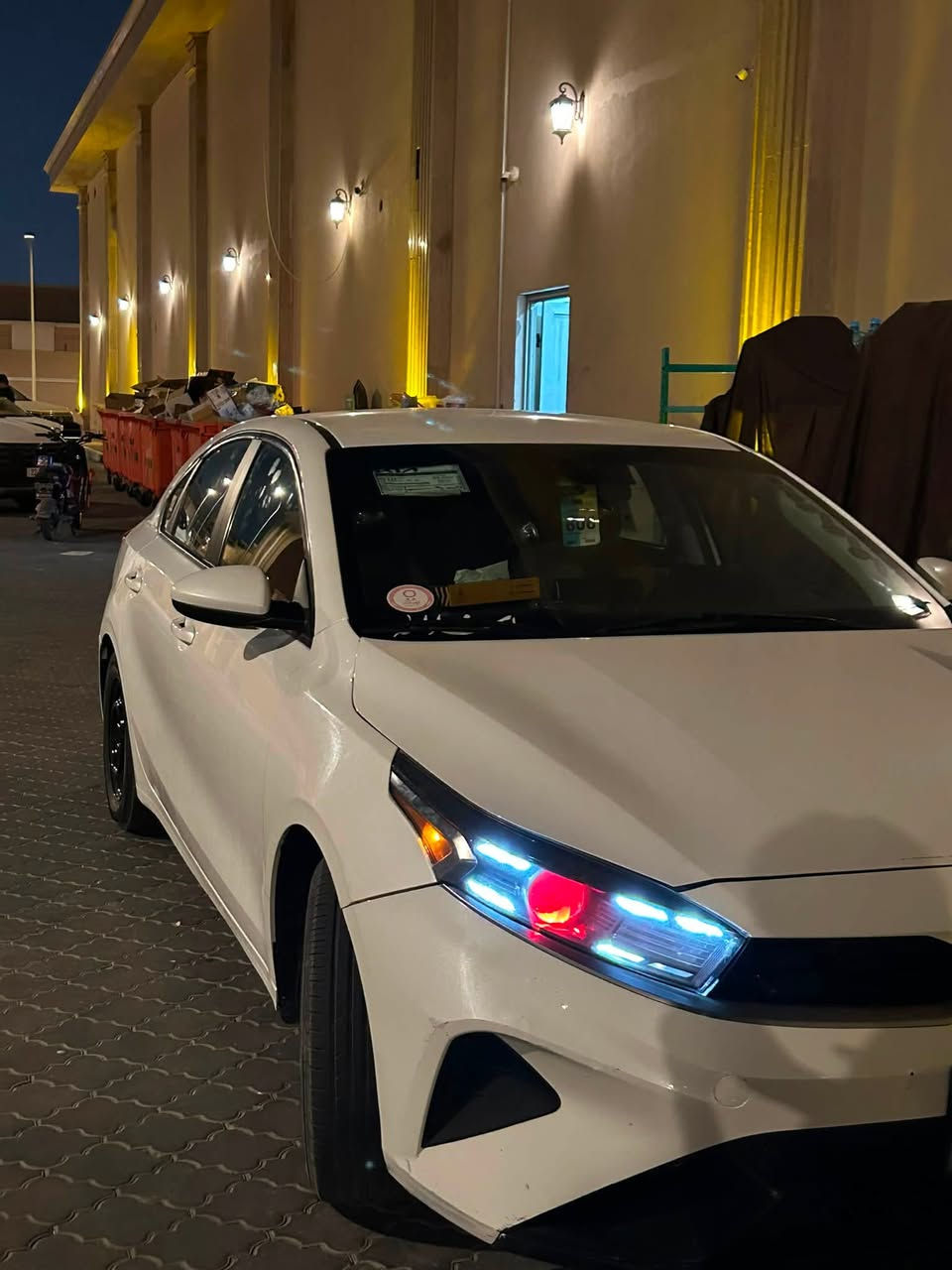 يالله 

سلام عليكم 

فورتي 

فول ماعده تنته 

ماشيه 140 الف 
لا صبق ولا بارد ماعده ضربه بسيطه 
تجي خاص ودزلكياها 

سعر 138 $

معوقين سنه ونص صير حره
مستعجل ع بيعه  عنوان بصره راعيه موجود يسوي وكاله 

***********
