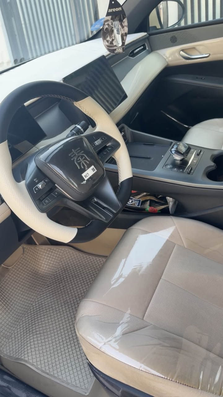 بیوایدی کوین پڵەس ویل کرۆم بۆفرۆشتن
ڕەقەمو لۆگۆی حازرە 

31000km ڕۆیوە 

کامل مەسرەفی کراوە ٢٥٠ مەسرەفی ناوێت یەک دەسەخۆم کردومە بەتەکسی

کوشنی ویلفیتی ئیماراتیبۆ بەسراوە گاعیو ناوسنوق کامل ناوەکەی ppf کراوە بیانو بڕە ڕۆن بەس مۆتڵی تێکراوە لەگەڵ سفرێکا هیچی فەرق نیە سەیارەکە

بۆیاخی دەرەجە یەک بۆیاخی سلێمانی زەمانی ٥ ساڵ 

165گەڵاو مەجالی کەم

***********

***********
