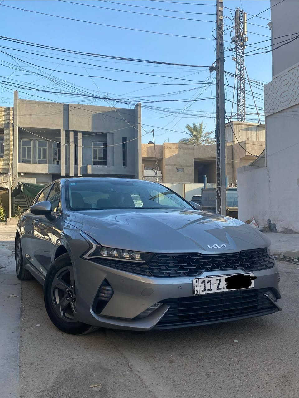 للبيع k5 2022 خليجي رقم بغداد الجديد باسمي ماشية 64 الف كيلو السيارة صدرها جديد تايرات جدد باتري جديد 
محرك 2500 تنفس طبيعي 
كير 8 نمر 
شاشة 
كامرة 
تحكم ستيرن جهتين 
حساس خلفي + حساس أمامي 
اشاير بل مري 
لايت زنون + بلاجكتور زنون 
4 انضمة قيادة 
السيارة جديدة بمعنى الكلمة فقط الجاملغ الخلفي صبغ ورصعتين بل بنيد مكان بغداد السعر 165 رقم الهاتف ***********
