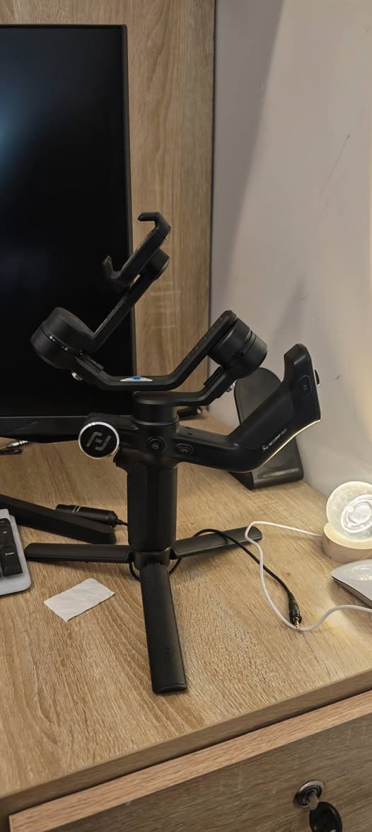 للبيع رونن  موبايل FeiyuTech SCORP Mini
نظيف جداً  كامل ملحلقات  مناسب للتصوير  والريلز والفيديوهات 🎥
استخدام قليل
++ هديه جنطه ل رونن 
السعر 130 ألف
واتساب  ***********
