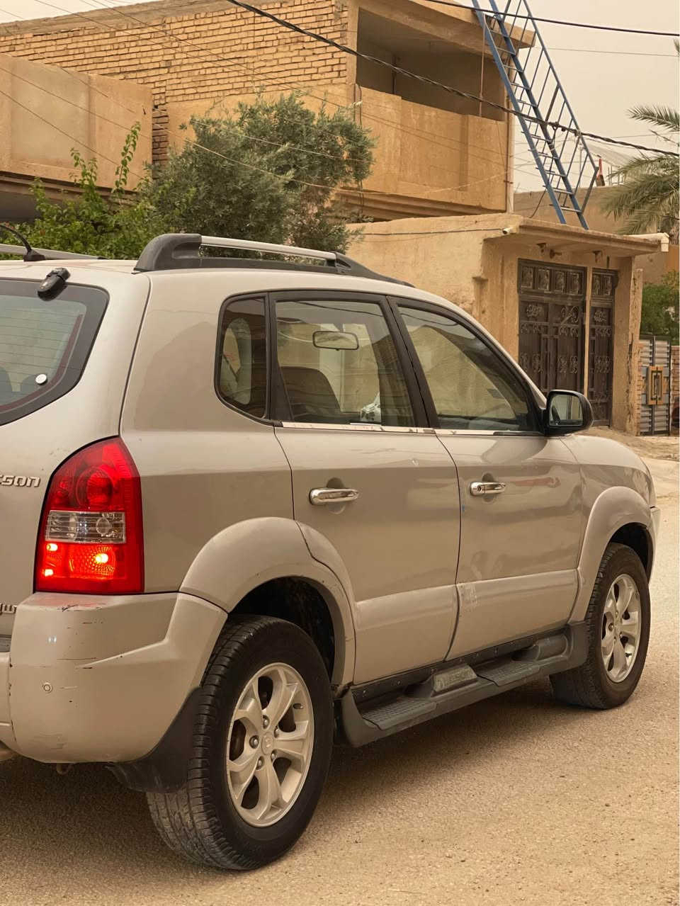 توكسان ٢٠٠٩ خليجي مكفوله من الصبغ فقط بارد بمكانين داخل نظيف جدا كير مكينه جيد رقم نجف مميز  السعر ٩٨ وبيها مجال قليل *********** العنوان بابل المسيب المحاويل, بابل
