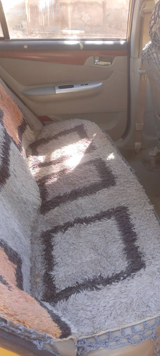 ليفان جديده محرك وكير جديد تخم تاير باتري جديد بدون تحويل ابيع كوم حديد مصفره هيئه وغرامه السعر ١٥ورقه للستفار ***********/***********واسط العزيزيه
