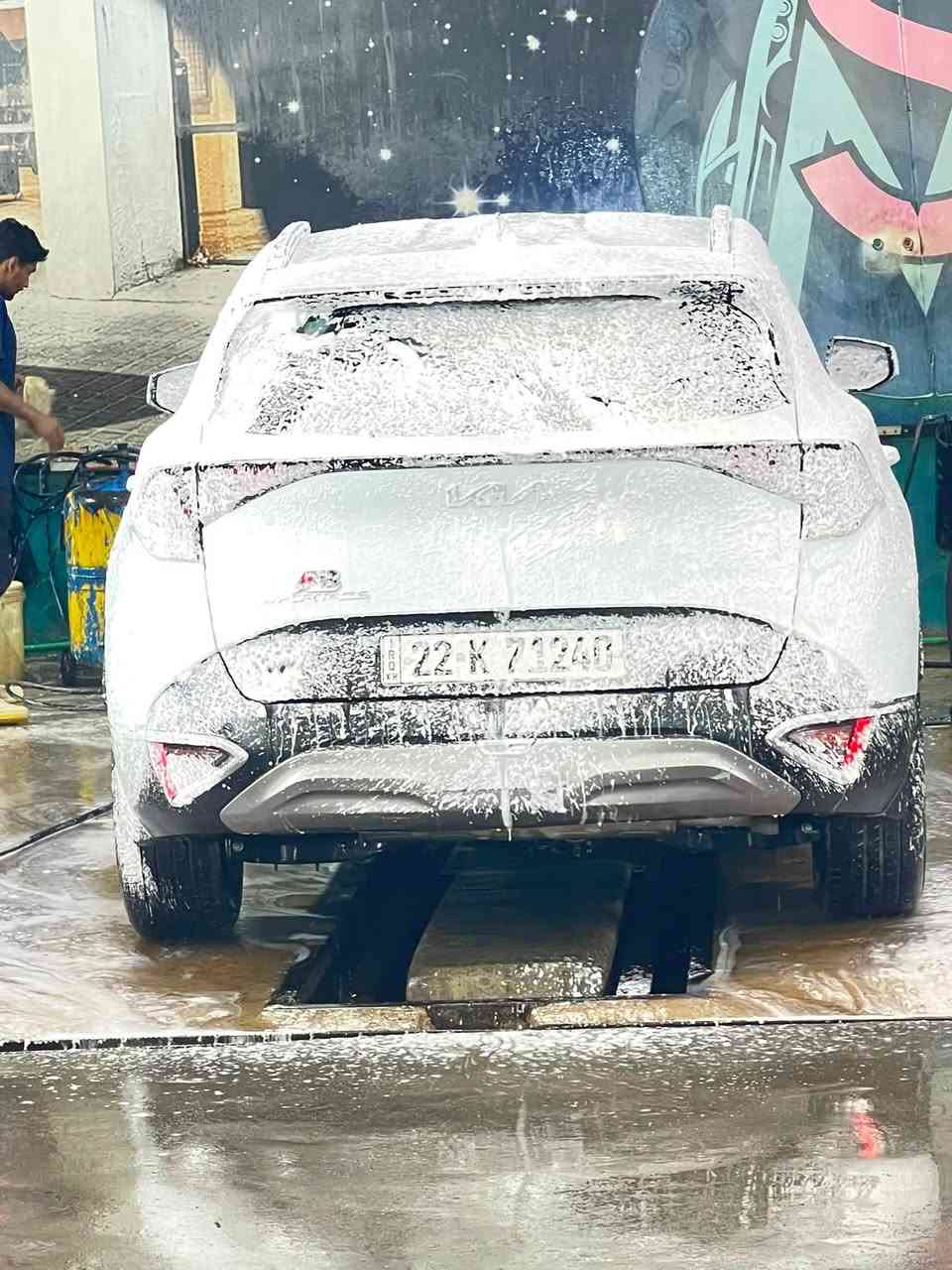 السلام عليكم شباب من رخصة الادمن المحترم كيا سبورتج فول مواصفات بدون فتحه موديل 2023  مكفوله السياره قطرت صبغ مابيهه جديده بمعنى الكلمه ماشيه 62الف حقيقي اربيل بسمي السنويه ل28 السعر 205اوبيهه مجال مكان السياره الخضراء او الكراده ***********

