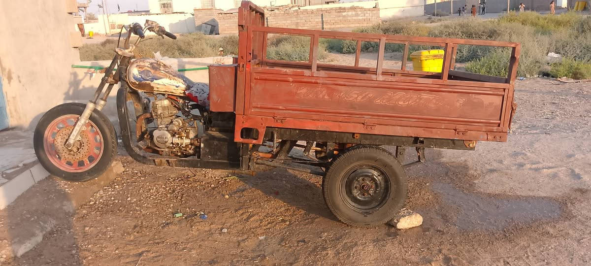 السلام عليكم ستوت التيار شاص كفاله بدء حلو ما بيه خياس ادوات فلك عشائر مكان البصره دير السعر سعر 500 وبيها مجال 
***********
