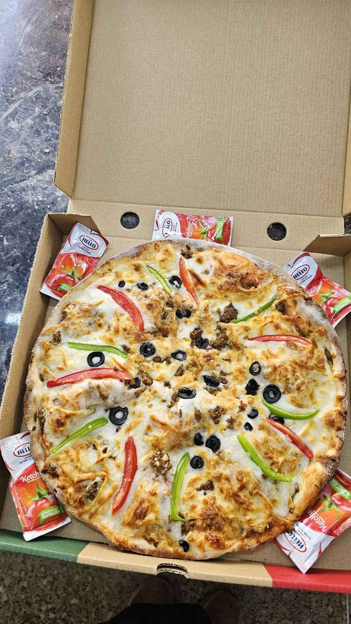 السلام عليكم 🌹
🚗 التوصيل مجاني | 📞 ***********
🔥 قِباب الموصل 🔥
لحم بعجين وبيتزا طازجة يومياً 😋🍕
🥙 لحم بعجين:
وسط 1000
دبل 2000
سوبر 3000
شبح 5000
🍕 البيتزا 5000
كاهي صباحي 1000

📍 نهاية سوق الزنجلي
📞 ***********

نستقبل طلباتكم بكل حب ❤️

