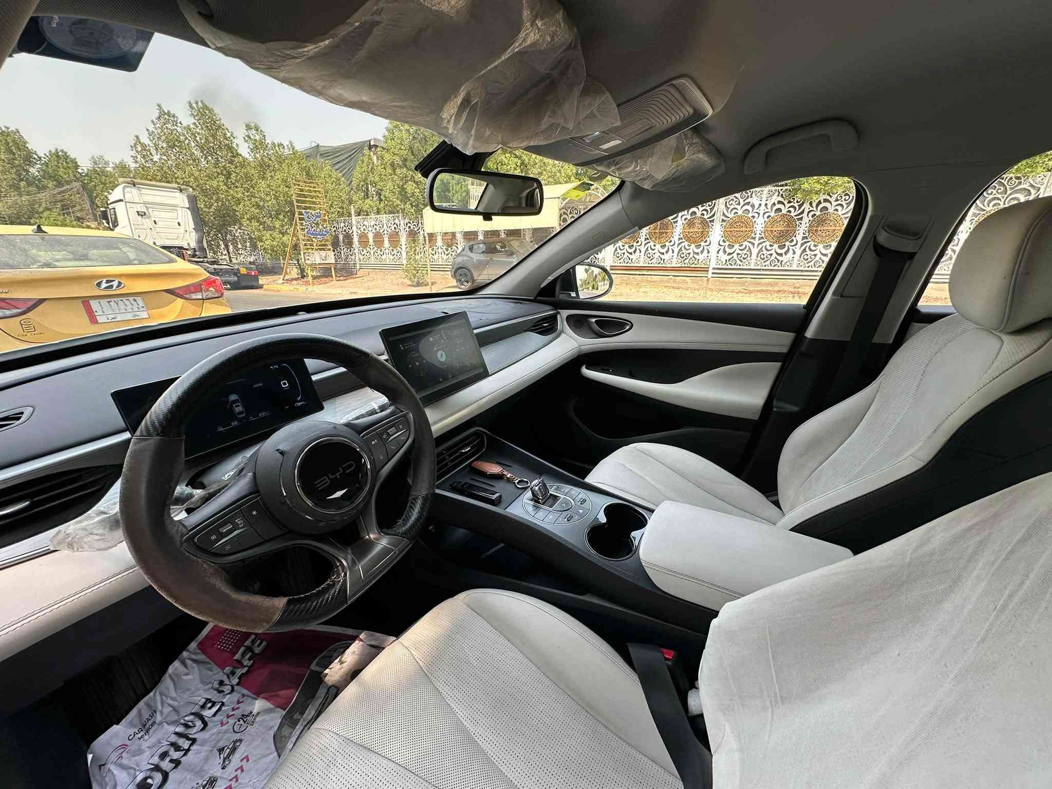 ***********
بي واي دي سيل 5 موديل 2025 السعر 16ونص مليون حادثها بنيد فقط وتعديل برأس الشاصي اليسار فقط تحتاج فقط مازدا يسار ماشيه 17الف بحالة الزيرو رقم  بغداد  تحويل مباشر سنوية هزة جديد مكاني الصليخ ال ٦٠٠ للاستفسار هذة رقمي ***********
